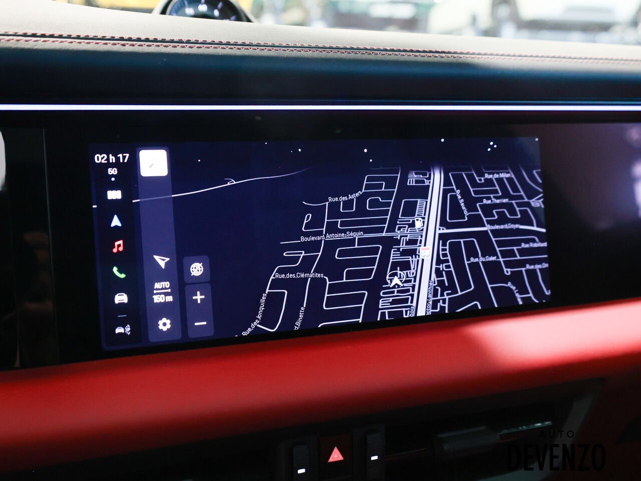 2025 Porsche Macan Grey Saint-Eustache - photo #17