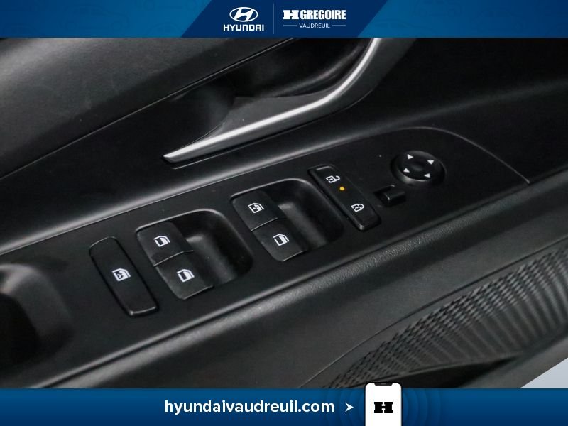 Hyundai Elantra 2025 Blanc Laval - photo #16