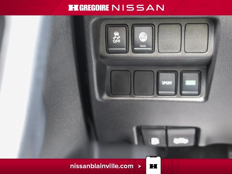 Nissan Qashqai 2023 Blanc Laval - photo #20