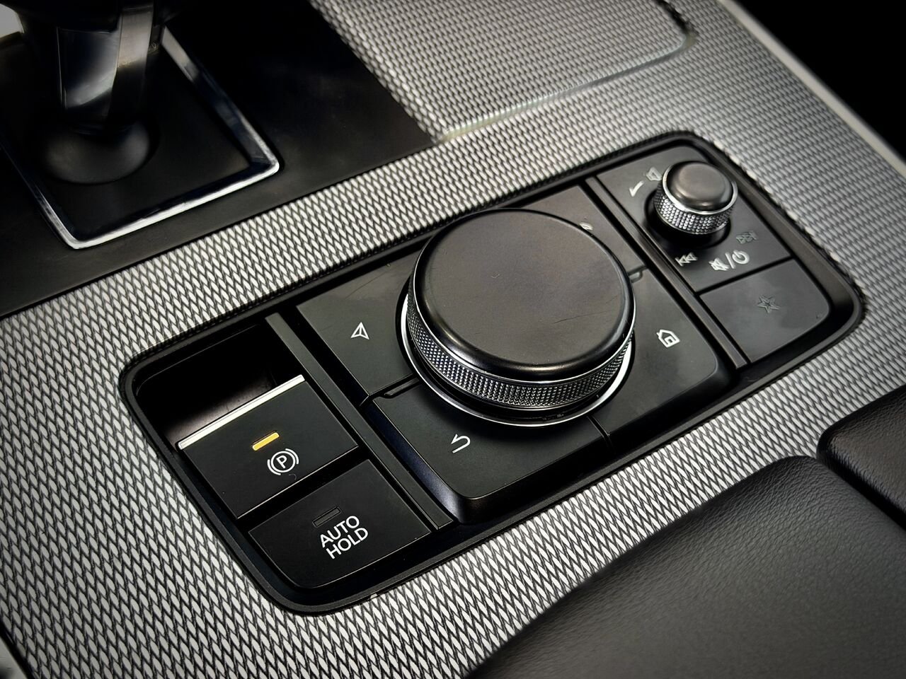 2024 Mazda CX-90 hybride léger Black Notre-Dame-des-Prairies - photo #30