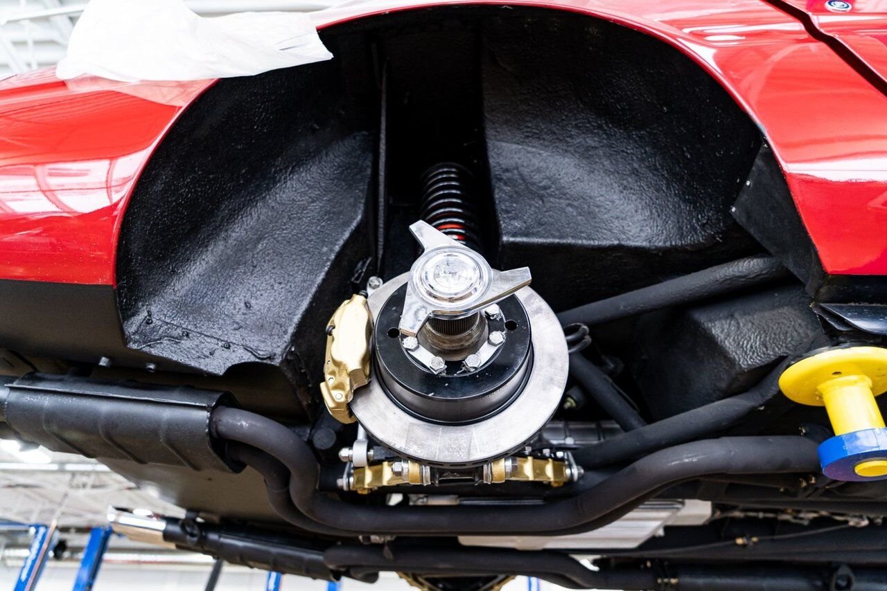 Ferrari 365 GTB4 Daytona 18,301 miles With Orig Books/Tools/ Carbs / Filter Box 1973 Rouge Montréal - photo #127