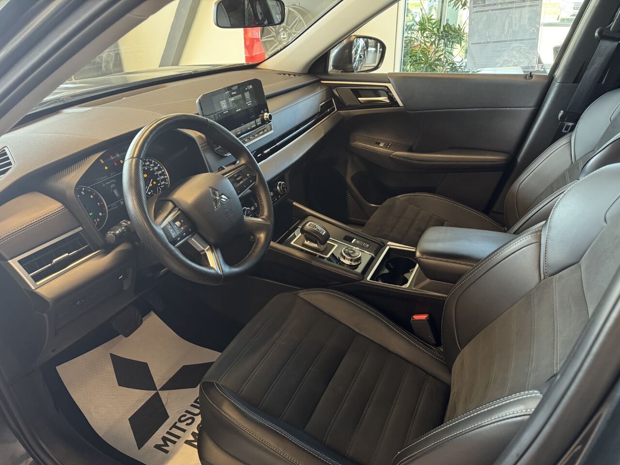 Mitsubishi Outlander 2024 Gris Saint-Eustache - photo #14
