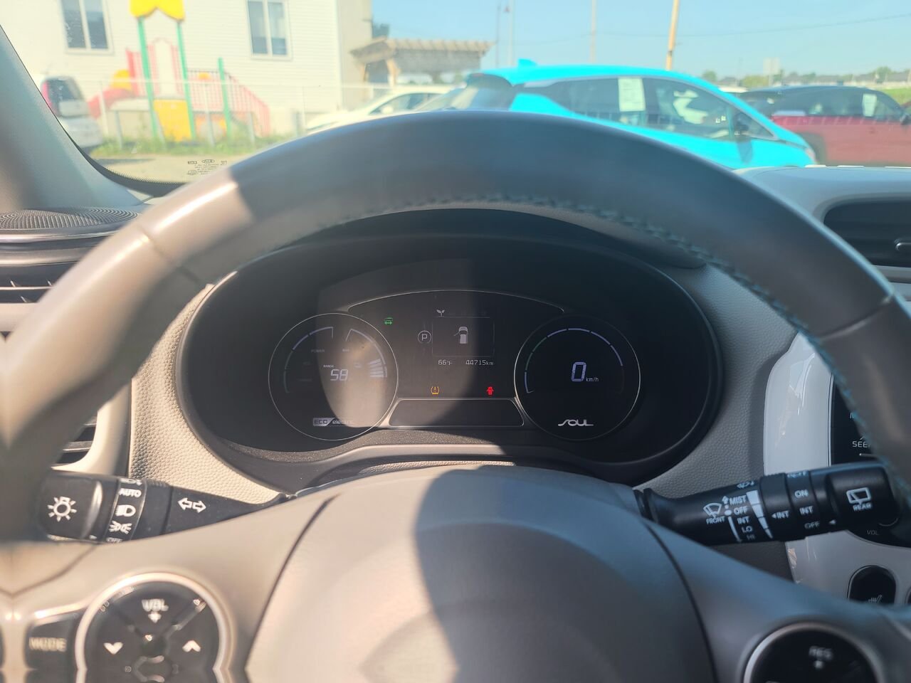 2018 Kia Soul EV White  - photo #9