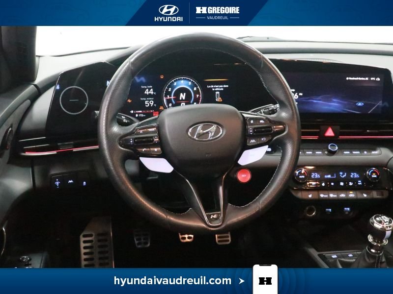Hyundai Elantra YP225 | Manual 2023 Gris Laval - photo #19