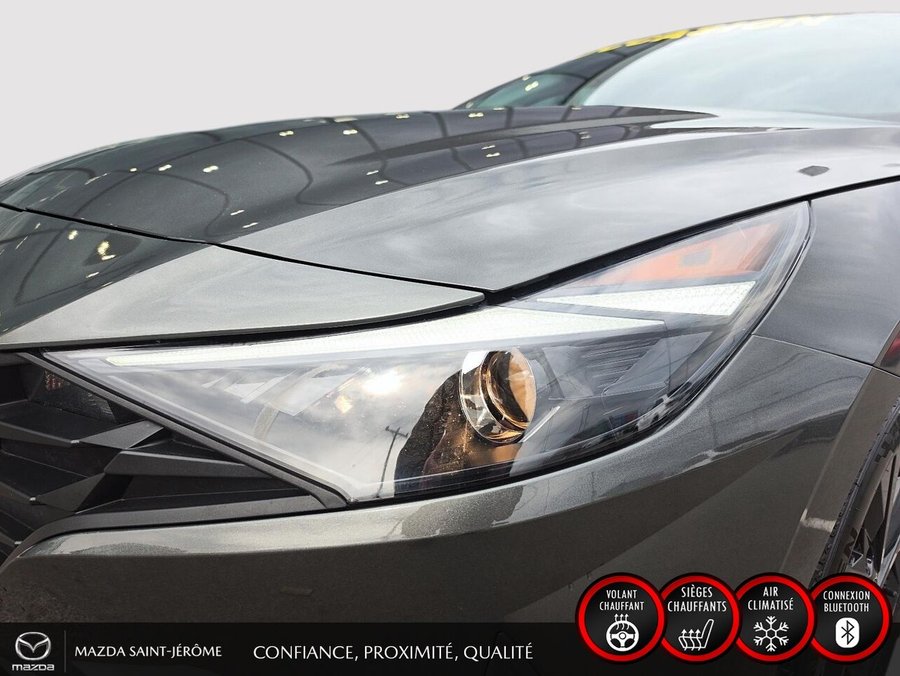 Hyundai Elantra PREFERRED | SIÈGES CHAUFFANTS | CAMÉRA DE RECUL | VOLANT CHAUFFANT 2023 Gris