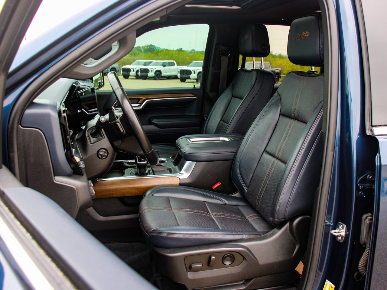 2022 Chevrolet Silverado 1500 4WD Crew Cab 147 High Country Blue Sherwood Park - photo #31