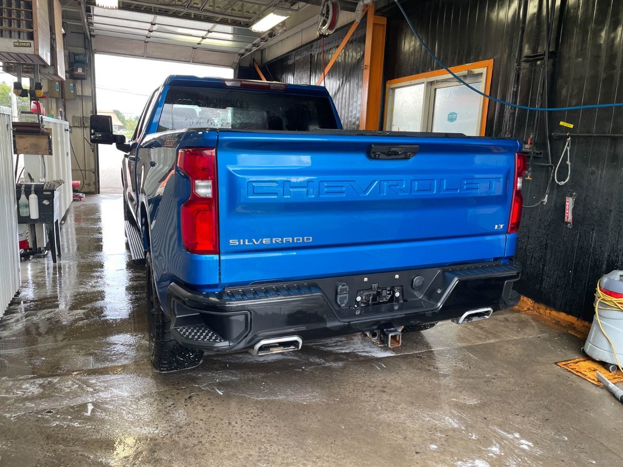 Chevrolet Silverado 1500 LT TRAIL BOSS CREW 4X4 V8 *SIÈGES CHAUFF* BEDLINER 2022 Bleu Saint-Jérôme - photo #5