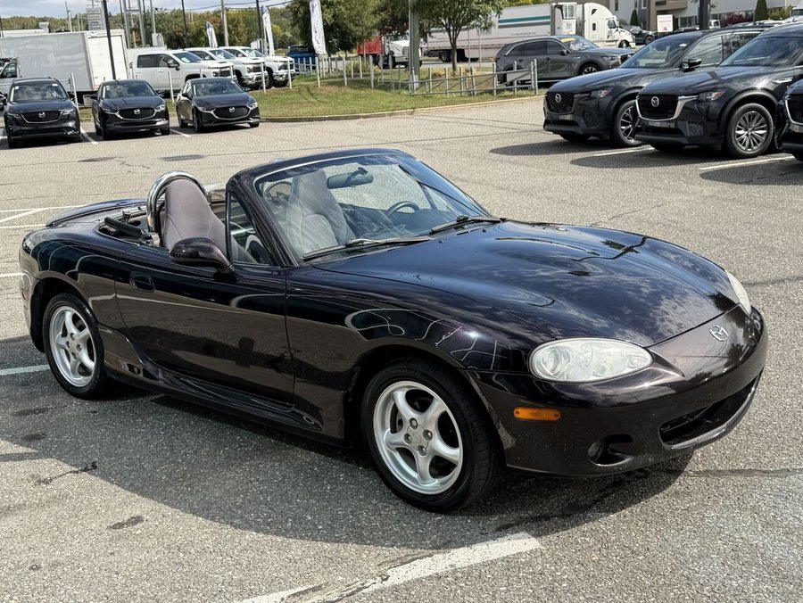2004 Mazda MX-5 Miata Décapotable 2 portes GX, boîte de vitesses manuelle Purple