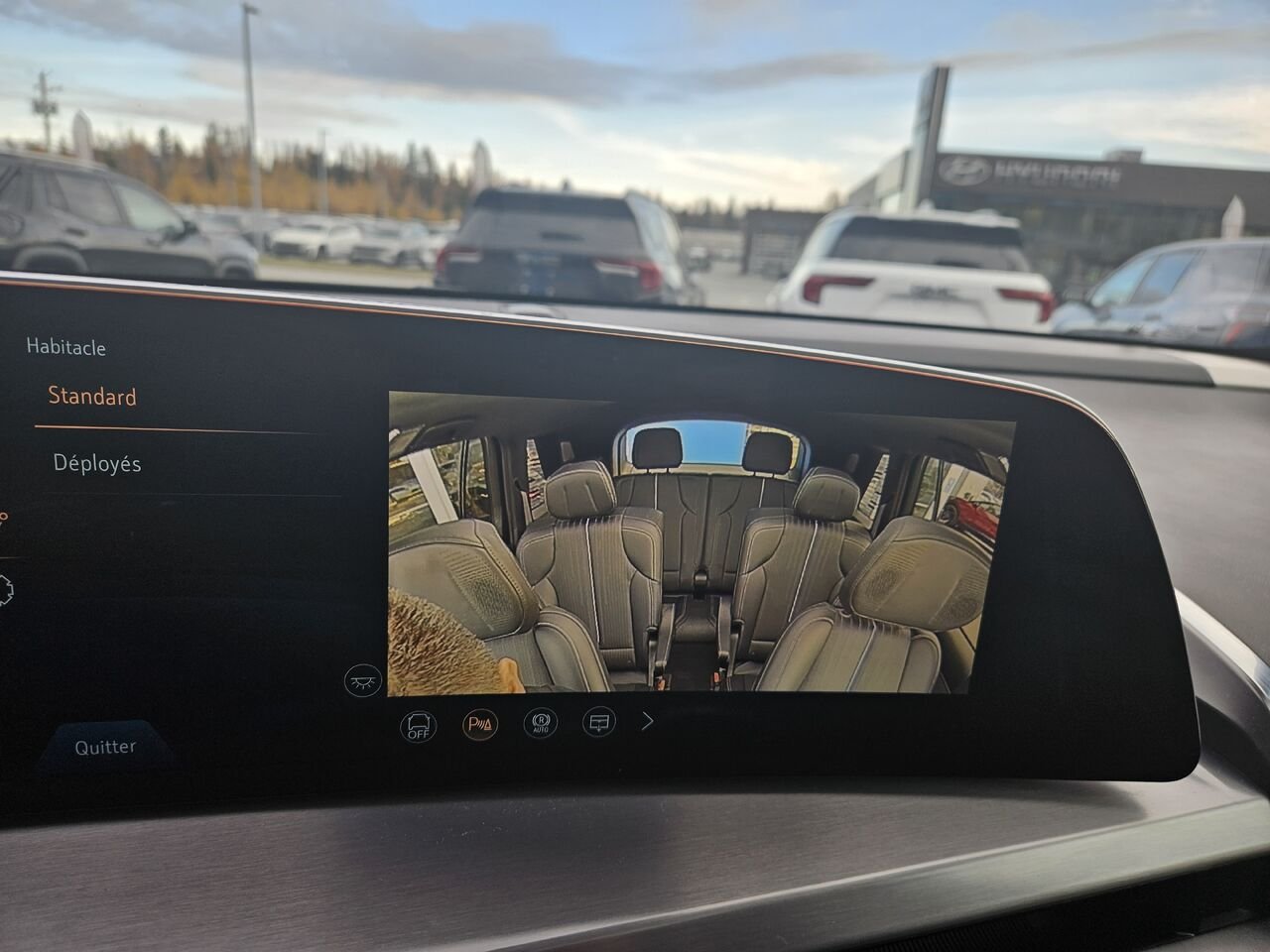 Cadillac VISTIQ Traction intégrale, 4 portes Sport 2026 Noir Thetford Mines - photo #30