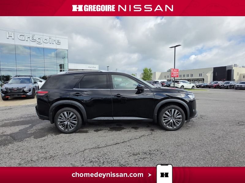 2024 Nissan Pathfinder Black Laval - photo #11