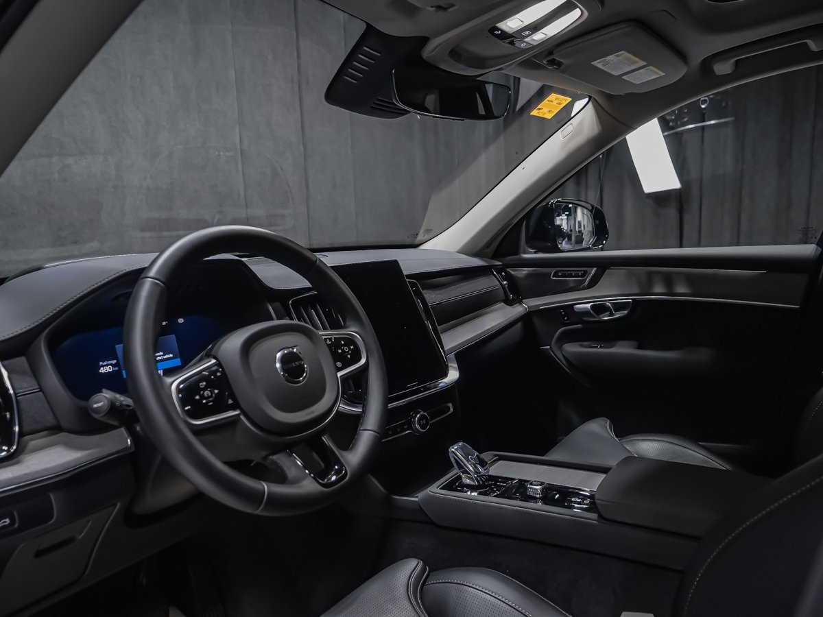 2026 Volvo XC90 B6 ULTRA DARK AVANCÉ CLIMAT 7 PLACES CAMÉRA 360° Blue Montreal - photo #5