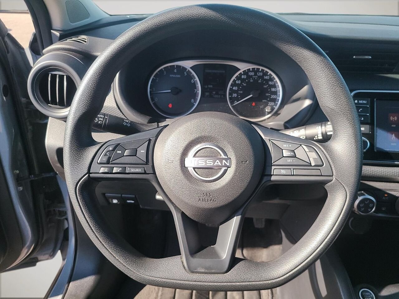 2024 Nissan Kicks s Grey Québec - photo #11