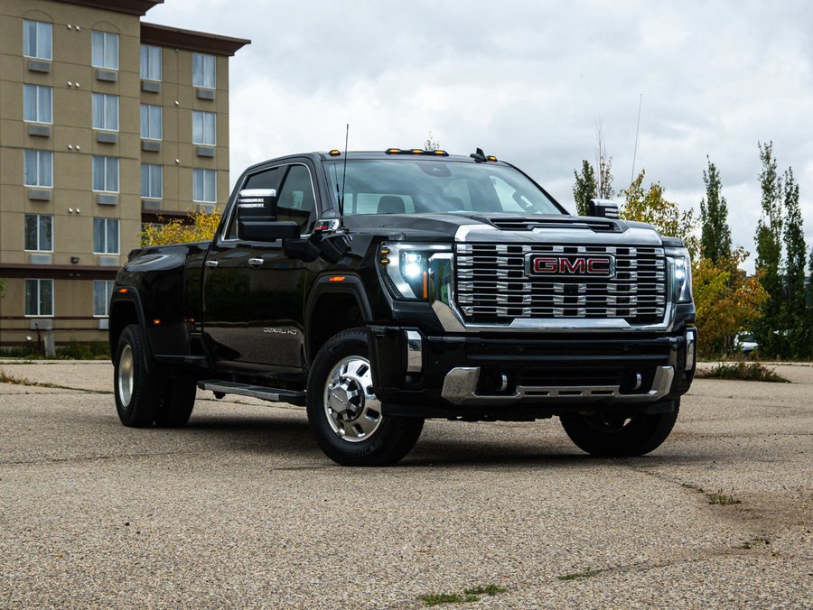 2024 GMC Sierra 3500HD Denali DRW 6.6L Duramax | Technology Package Black