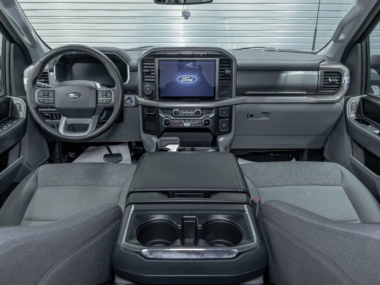 Ford F-150 Lightning XLT CREW 4X4 *SIEGES CHAUF* CAM 360 *CHARGE RAPIDE 2024 Noir Saint-Jérôme - photo #11