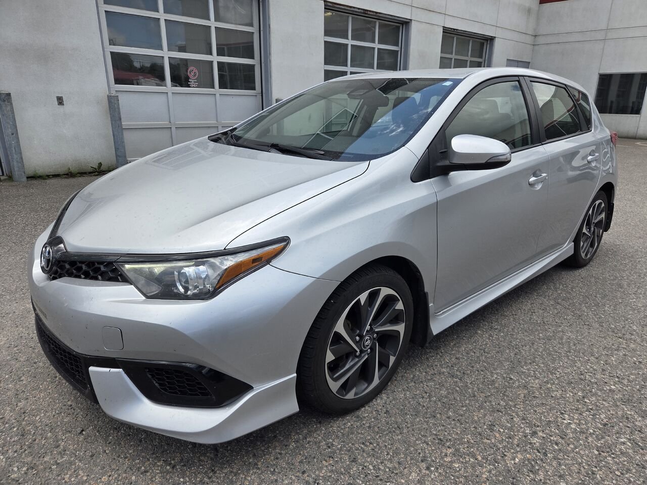 2018 Toyota COROLLA IM Silver Mont-Laurier - photo #0