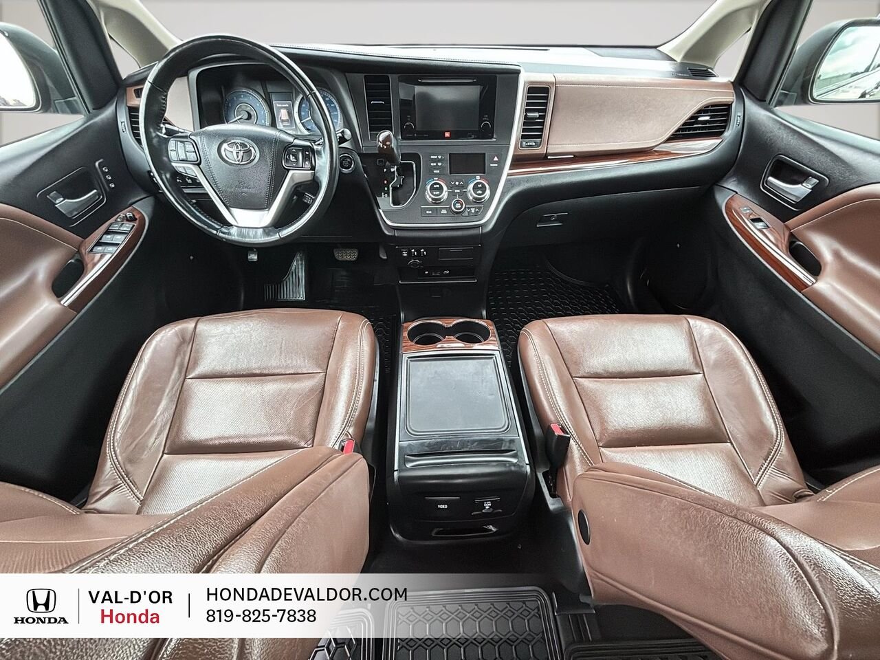 Toyota Sienna XLE 7 places 5 portes AWD 2017 Noir Val-d'Or - photo #7