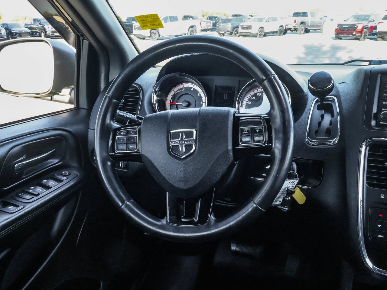 2020 Dodge Grand Caravan Premium Plus 2WD Black Sherwood Park - photo #18