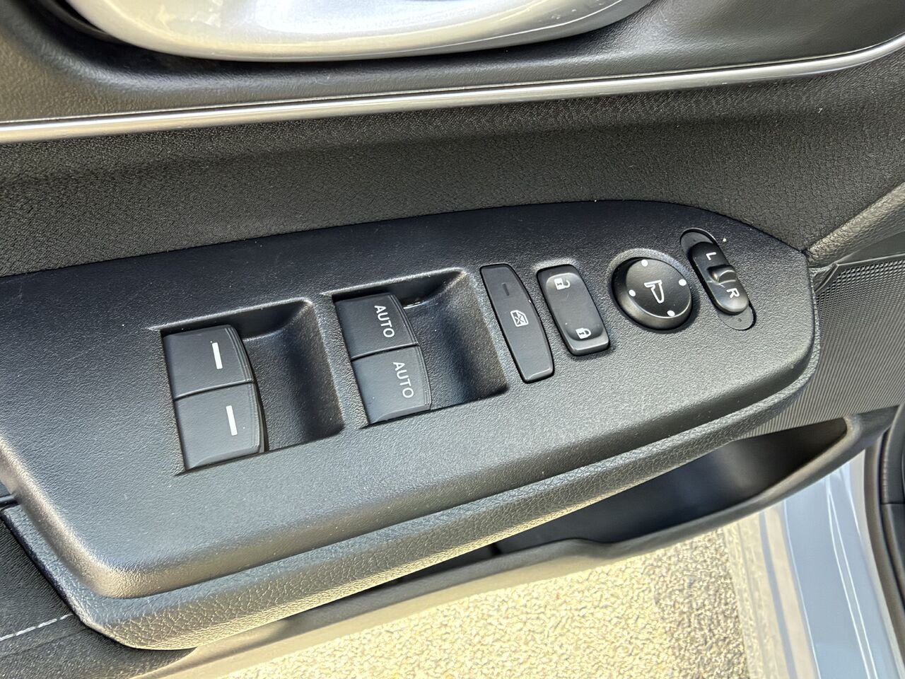 2021 Honda CR-V Grey Thetford Mines - photo #15