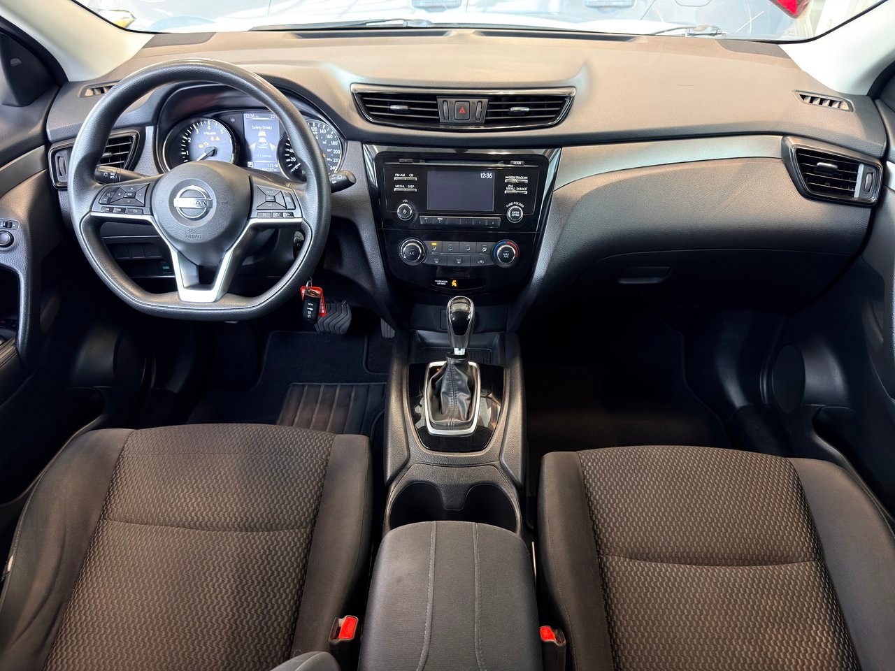2018 Nissan Qashqai White Notre-Dame-des-Prairies - photo #17