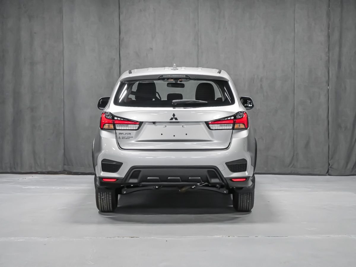 2027 Mitsubishi RVR ES Titanium Grey Montreal - photo #4