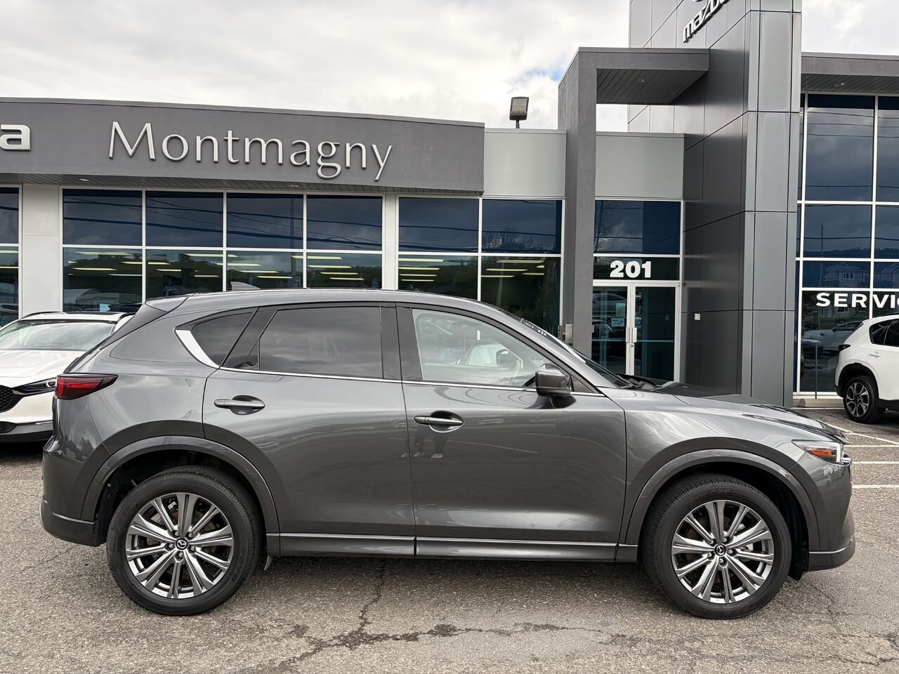 Mazda CX-5 Signature TI 2025 Gris Montmagny - photo #3