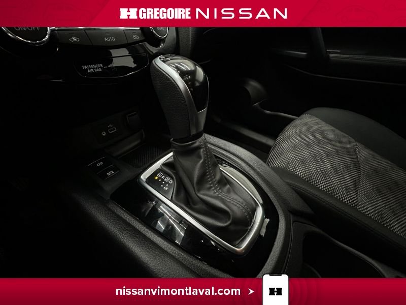 Nissan Qashqai 2023 Blanc Laval - photo #23