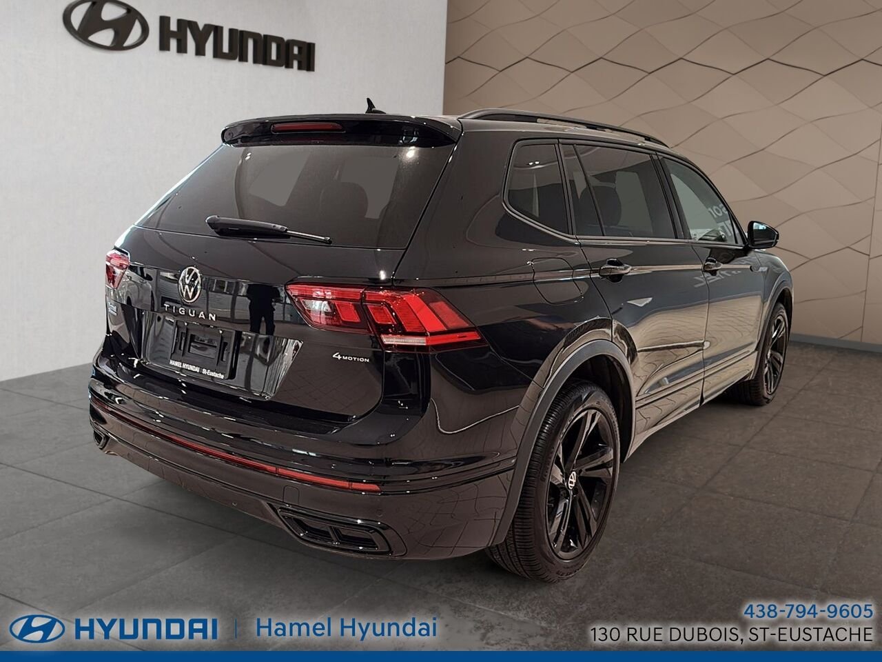 2024 Volkswagen Tiguan Black Saint-Eustache - photo #2