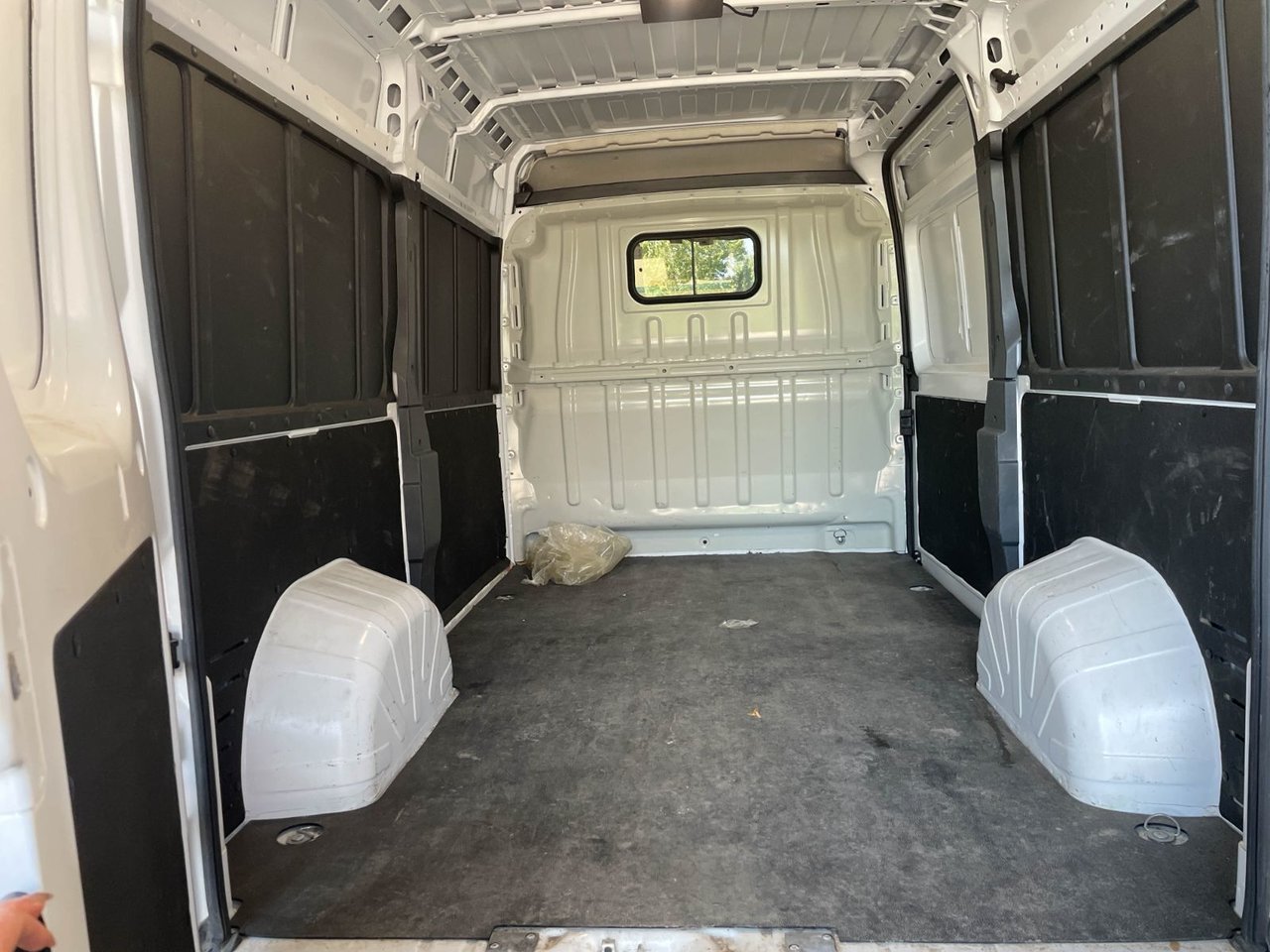2025 Ram ProMaster Cargo Van TRADESMAN 2500 HIGH ROOF *136 WB* CARPLAY White Saint-Jérôme - photo #11