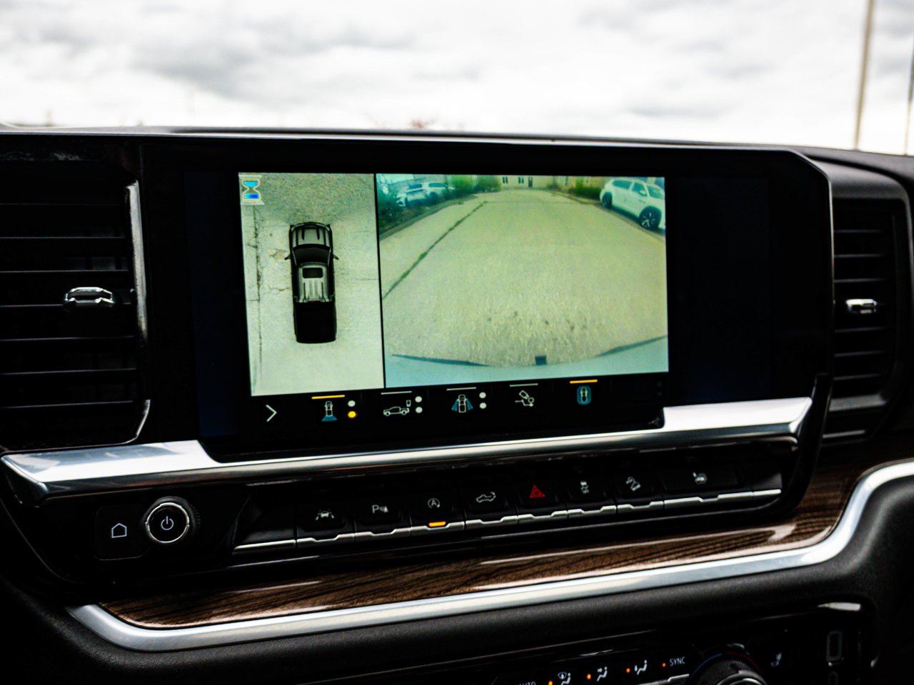 2022 Chevrolet Silverado 1500 4WD Crew Cab 147 RST Grey Sherwood Park - photo #24
