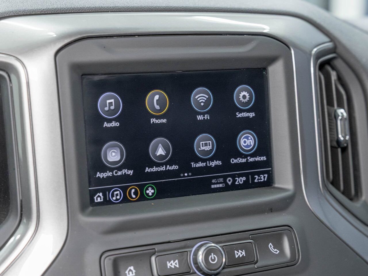 Chevrolet Silverado 1500 CUSTOM TRAIL BOSS CREW 4X4 *CARPLAY* BEDLINER WIFI 2024 Noir Saint-Jérôme - photo #11