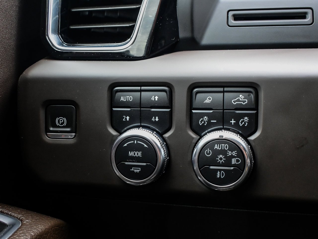 2024 GMC Sierra 1500 4WD Crew Cab 147 Denali White Sherwood Park - photo #21