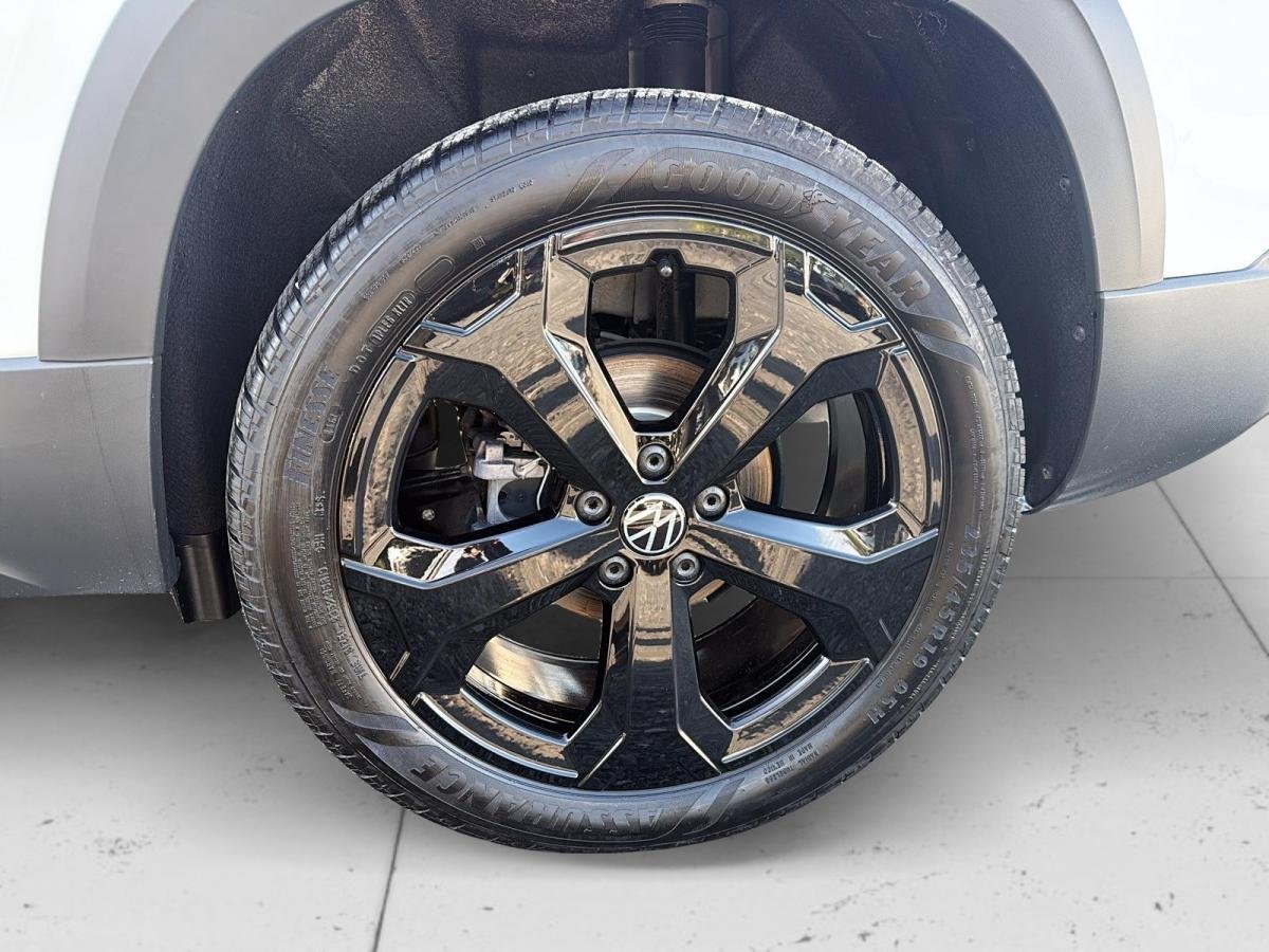 Volkswagen Taos 2026 Blanc pur avec toit noir Rouyn-Noranda - photo #6