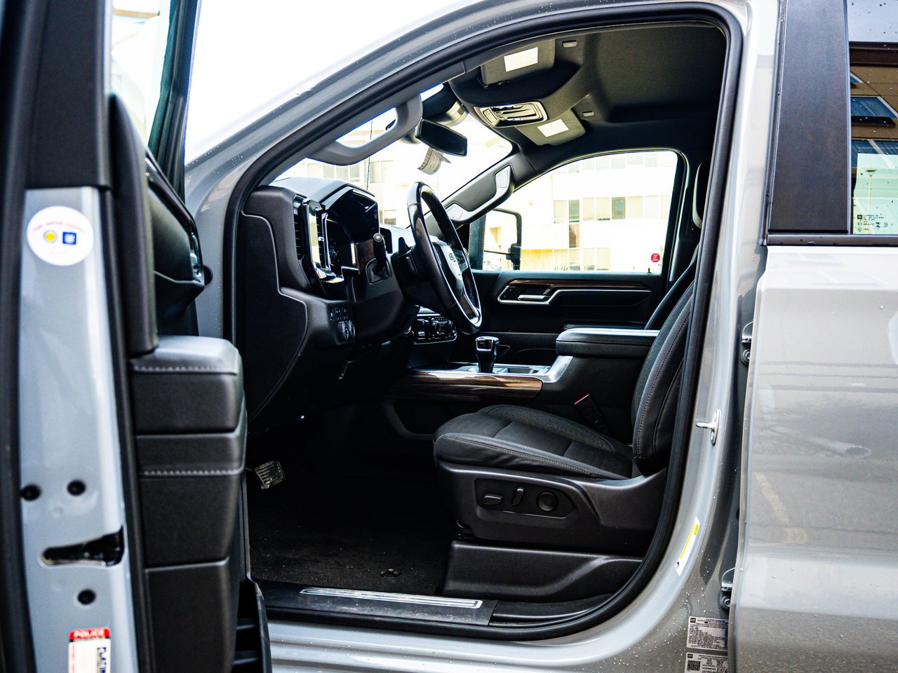 2024 Chevrolet Silverado 1500 4WD Crew Cab 147 RST Grey Sherwood Park - photo #15