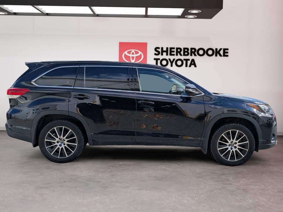 2018 Toyota Highlander XLE/AWD/SIÈGES CHAUFFANTS/BLUETOOTH/AC BIZONE/TOIT OUVRANT Black