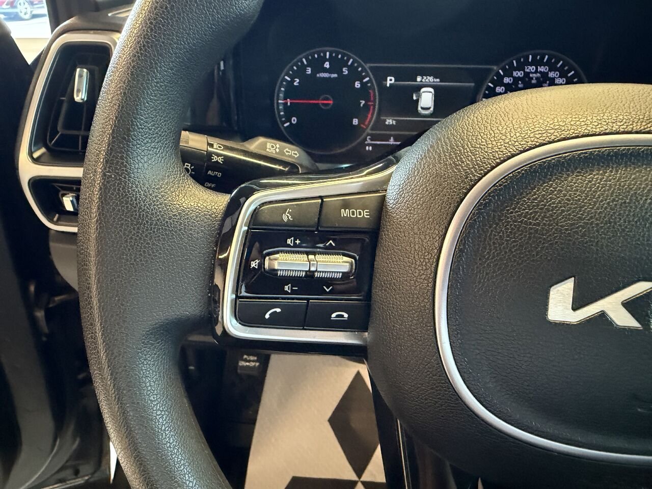 2023 Kia Sorento Grey Saint-Eustache - photo #15