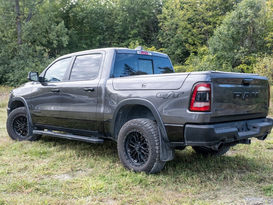 2024 Ram 1500 Rebel cabine d'équipe 4x4 caisse de 5 pi 7 po Grey