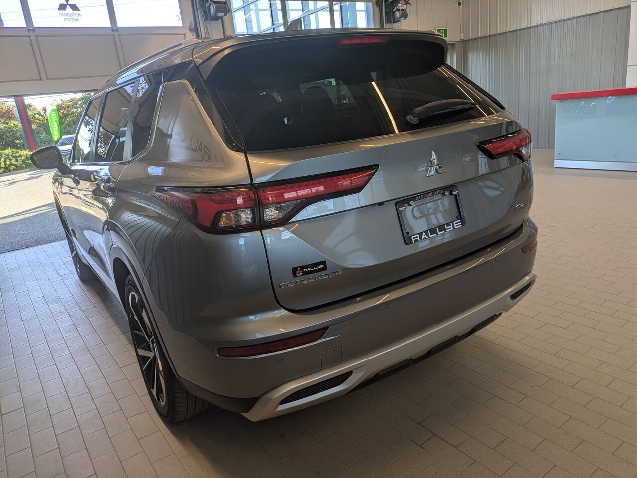 2023 Mitsubishi Outlander Grey Gatineau - photo #19