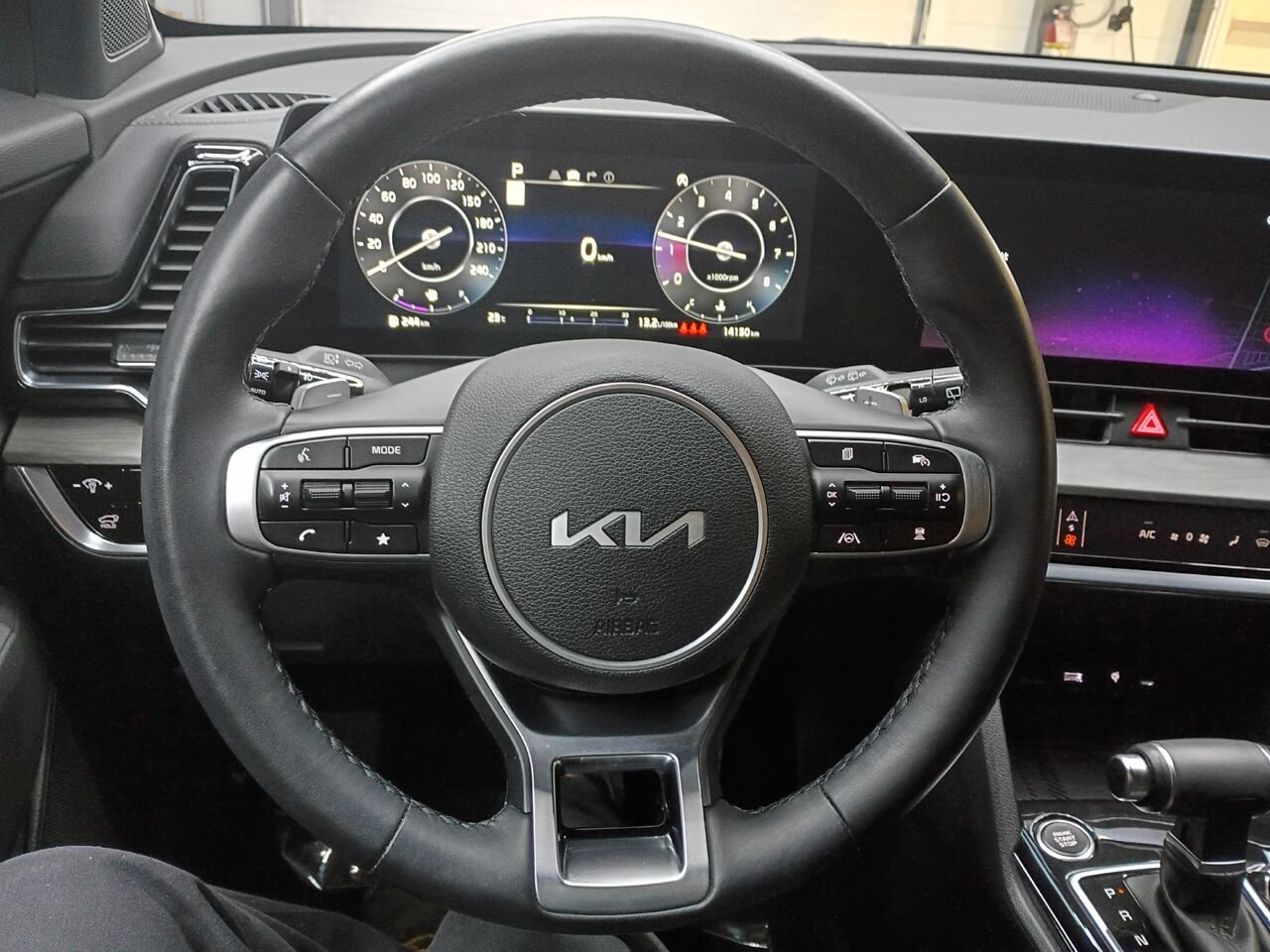 2025 Kia Sportage Grey Blainville - photo #23