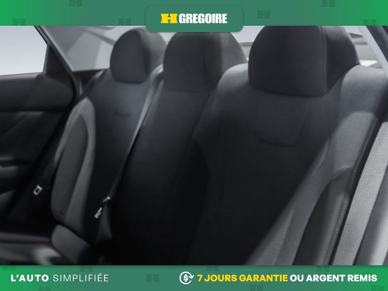 2022 Hyundai Elantra Red Saint-Eustache - photo #22