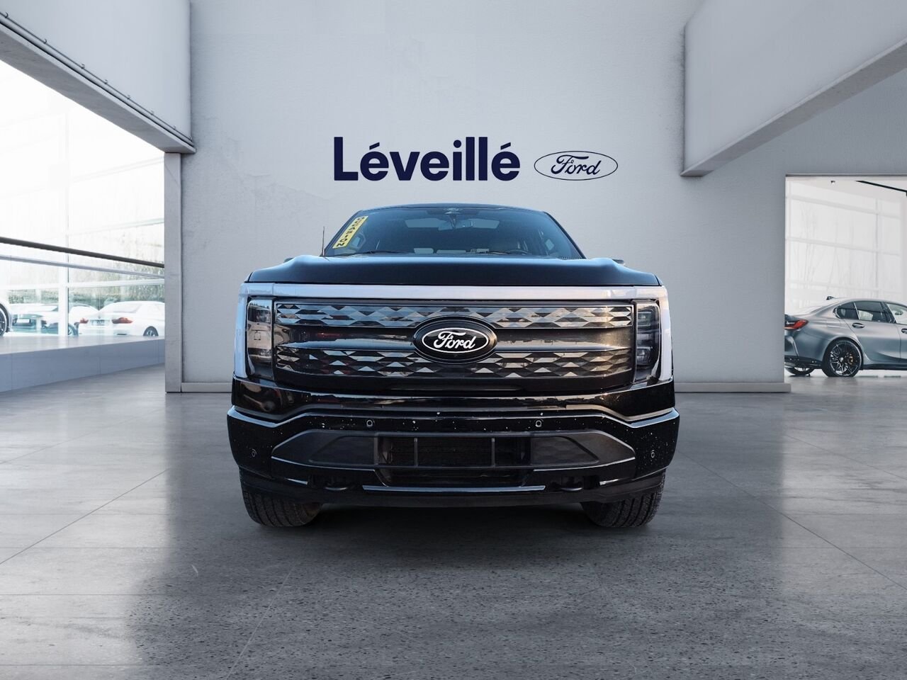 2025 Ford F-150 Lightning Black Saint-Jérôme - photo #1