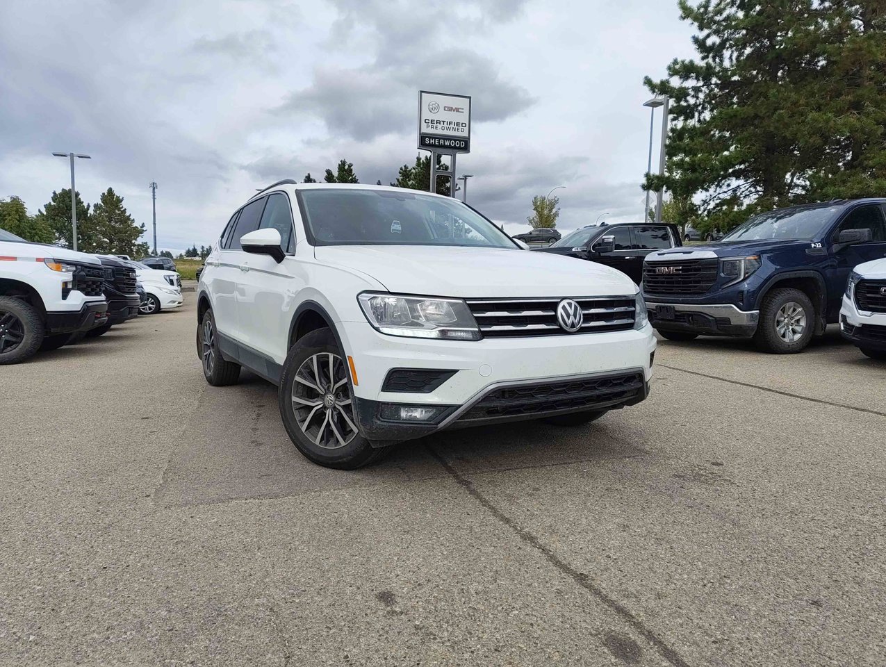 2018 Volkswagen Tiguan Comfortline 4MOTION White Sherwood Park - photo #1