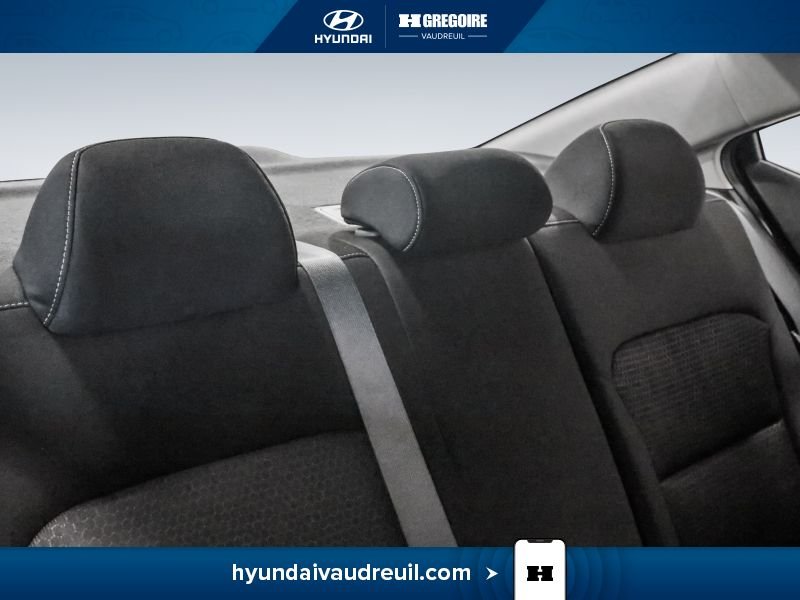 2017 Hyundai Elantra Grey Vaudreuil-Dorion - photo #30