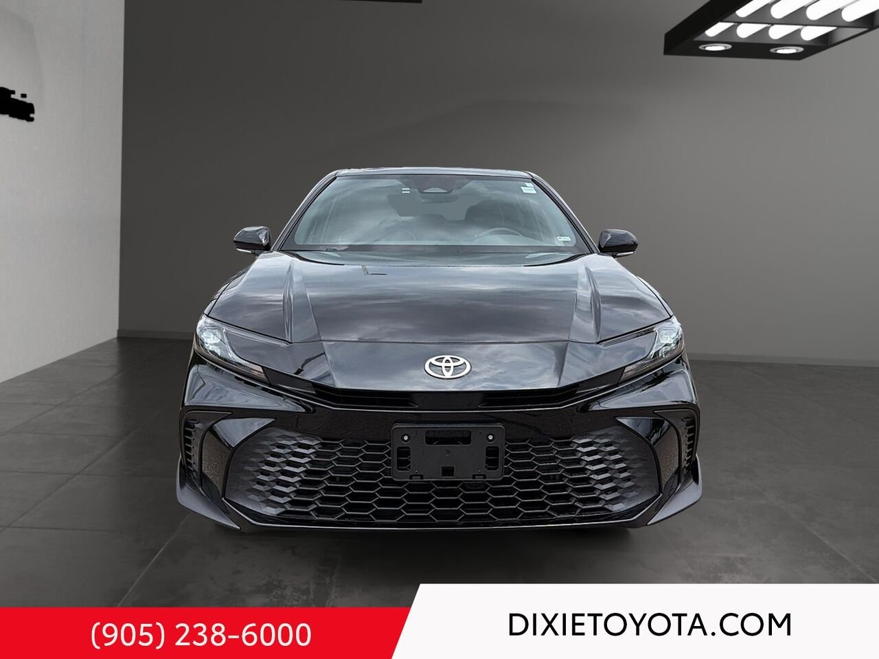 2026 Toyota Camry HYBRID SE UPGRADE AWD / CLEAN CARFAX / ALLOY WHEELS / MOONROOF / CARPLAY AND ANDROID AUTO Black Mississauga - photo #1