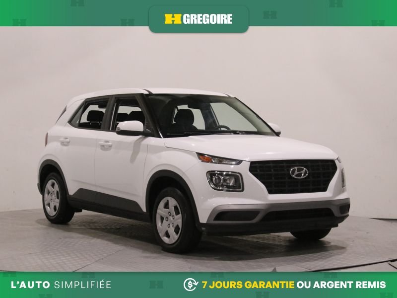 2022 Hyundai Venue White Saint-Léonard - photo #0
