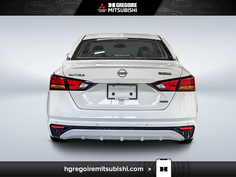 2024 Nissan Altima White Laval - photo #7