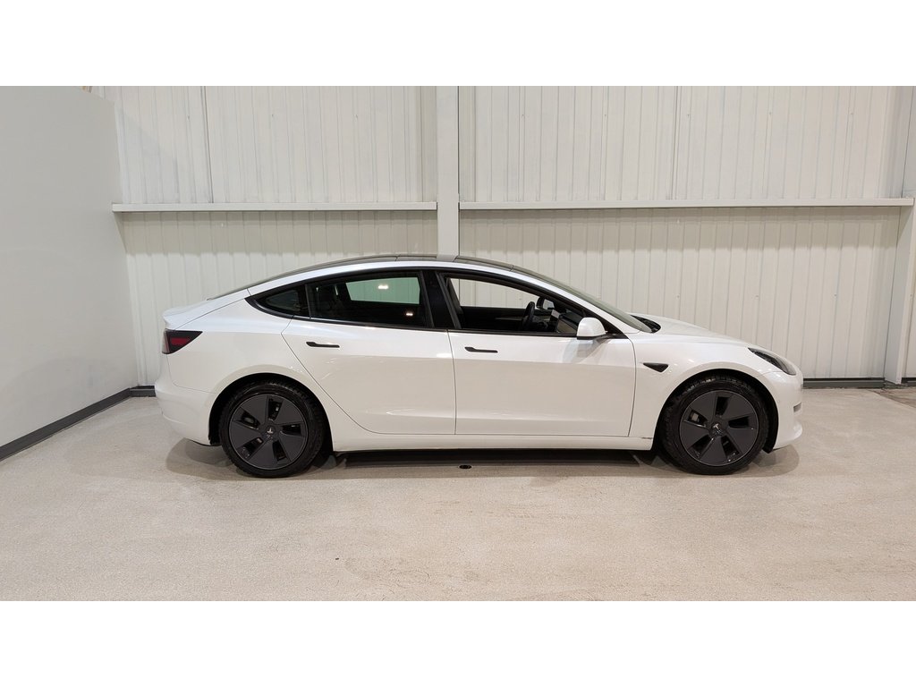 2021 Tesla Model 3 Standard Range RWD *Ltd Avail* Red Val-David - photo #5