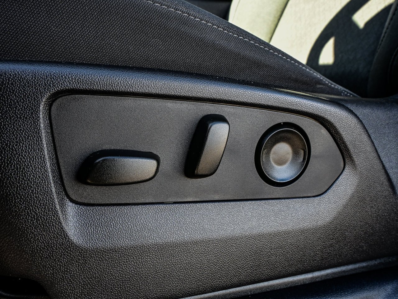 2023 GMC Sierra 1500 4WD Crew Cab 147 Elevation Black Sherwood Park - photo #16
