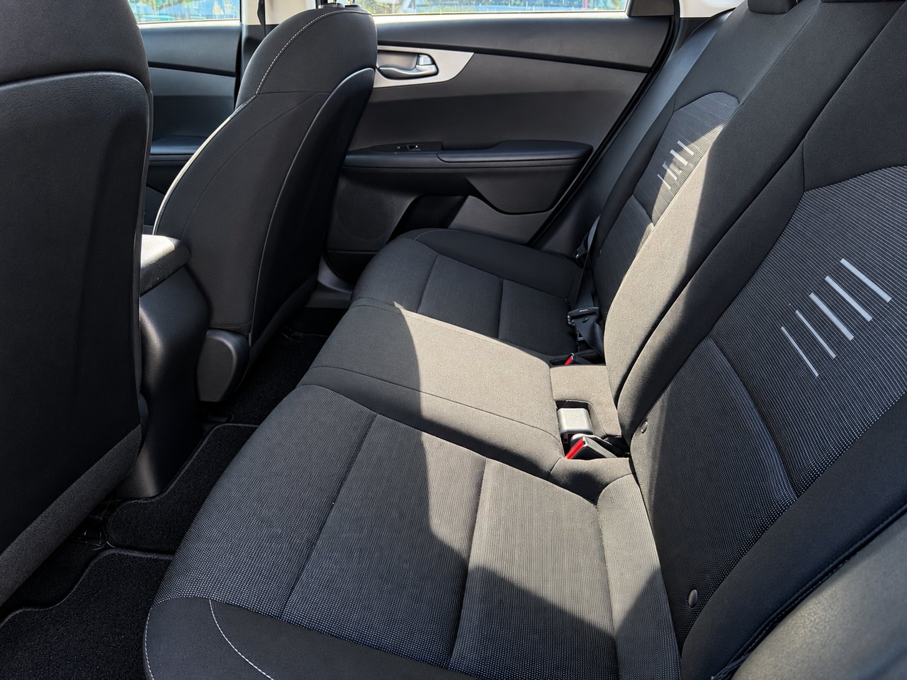 Kia Forte LX 2021 Noir Châteauguay - photo #7