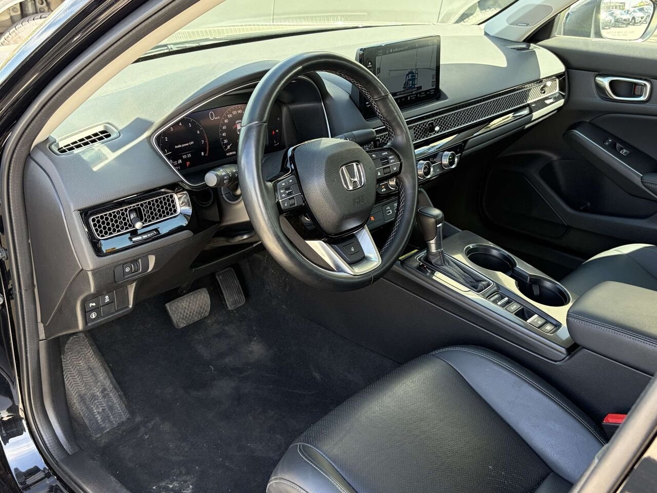 Honda Civic Touring 2022 Noir Gatineau - photo #10