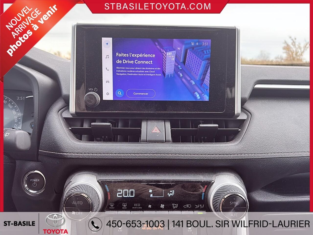 TOYOTA RAV4 Hybride 2025 Blanc Saint-Basile-le-Grand - photo #7